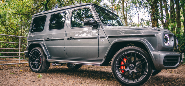 3 cars as status symbols